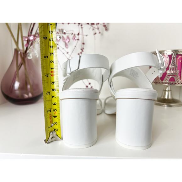 Tory Burch Gigi Two Band White Leather Block Heel Slingback Sandals Size 8.5 NWB - Picture 9 of 16